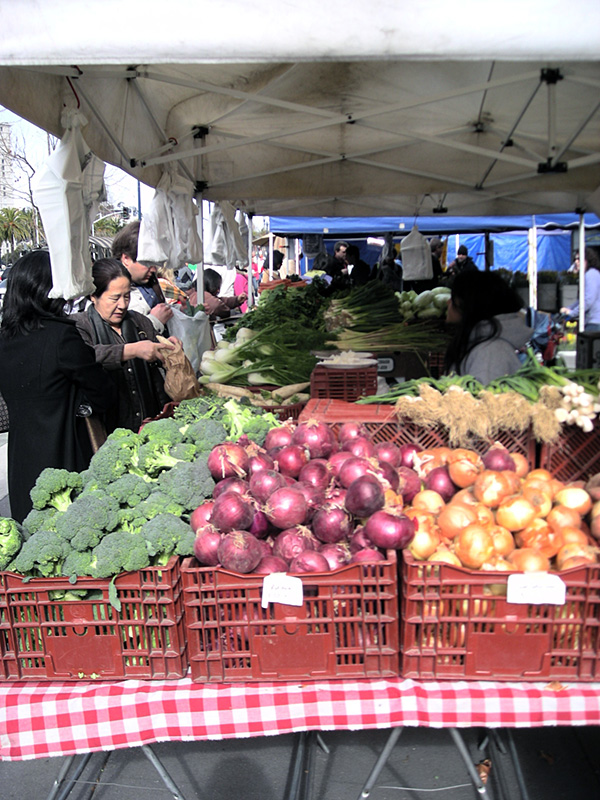 The Ferry Plaza Farmers Market / clik to next foto