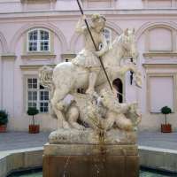 Primaciálny palác - fontanna