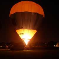 balony nocą