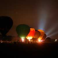 balony nocą