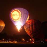 balony nocą