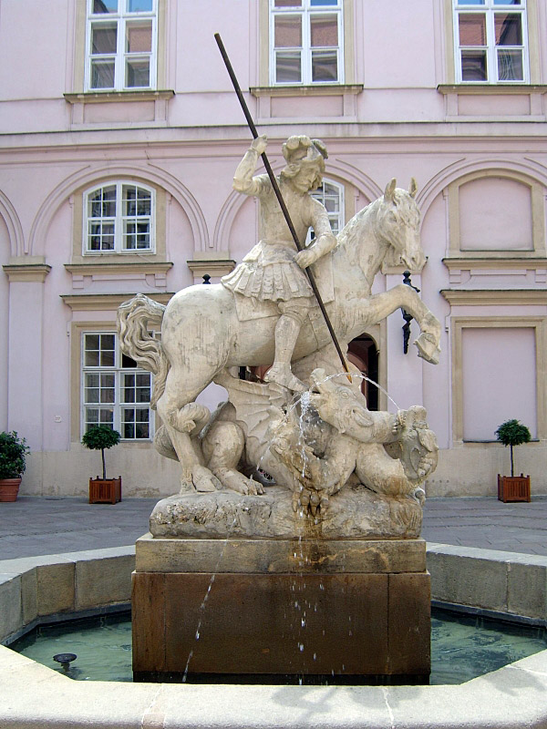 Primaciálny palác - fontanna