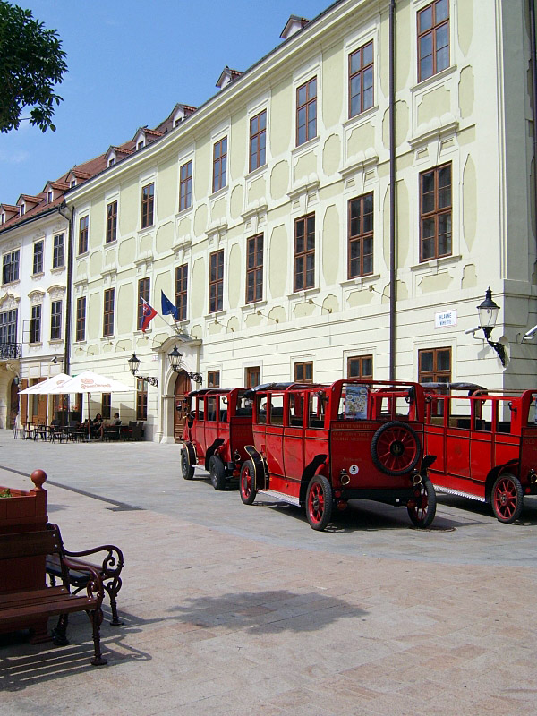 Hlavne Namestie