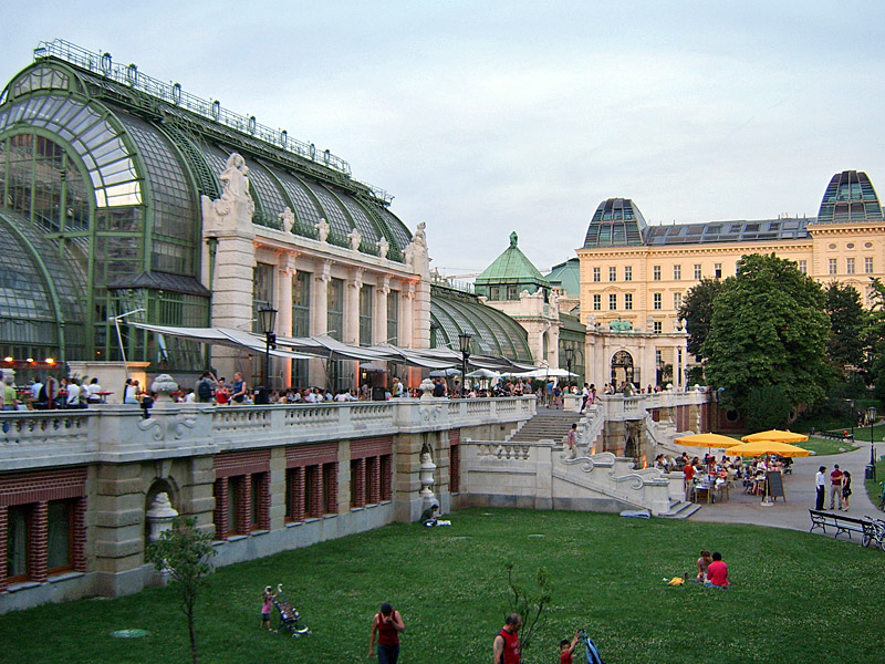 Schmetterlinghaus im Burggarten