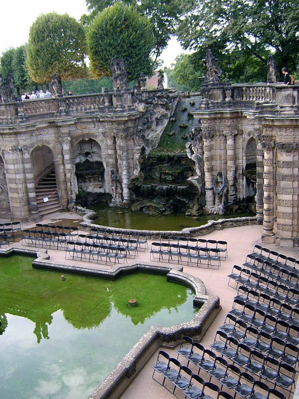 Zwinger, Nymphenbad