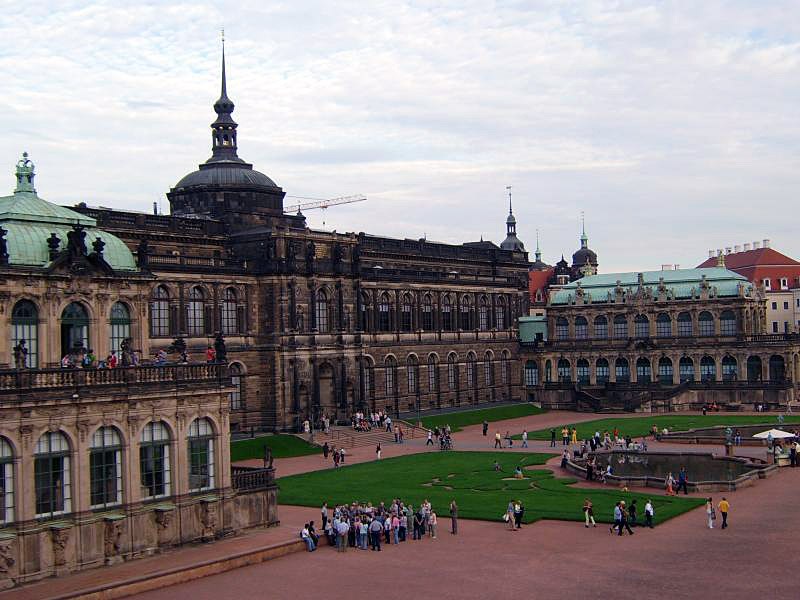 Zwinger, Semperbau