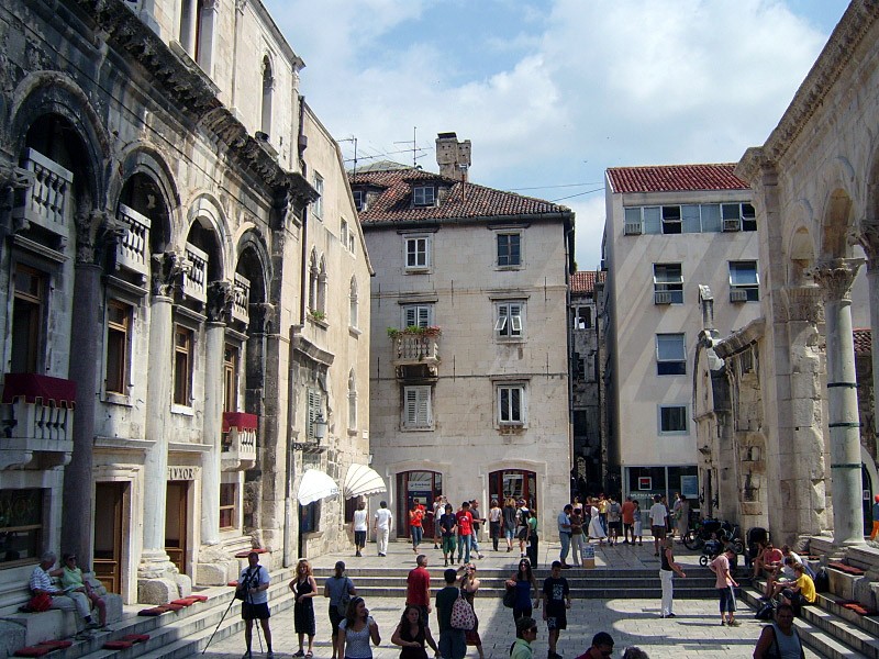 Dioklecijanova palača - peristil
