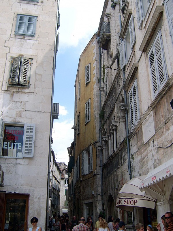ulica Bosanska, Palača Cambi