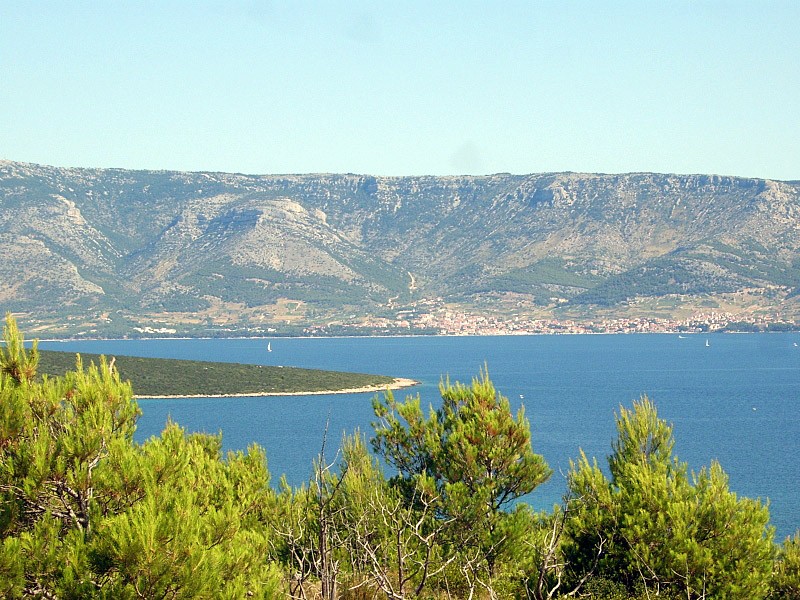 Makarska, Brač