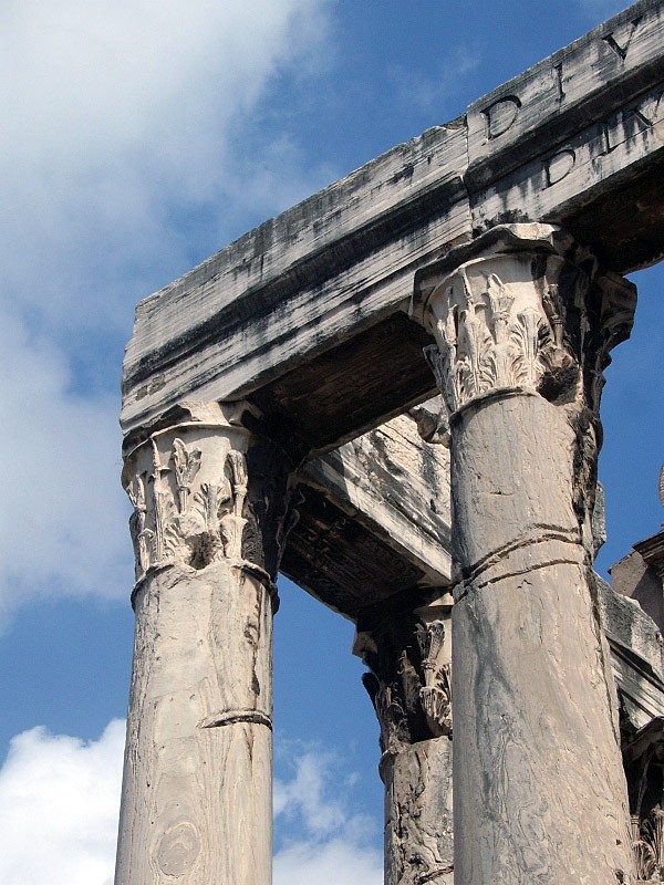 Tempio di Antonino e Faustina