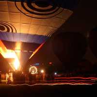 balony nocą