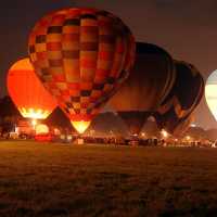 balony nocą